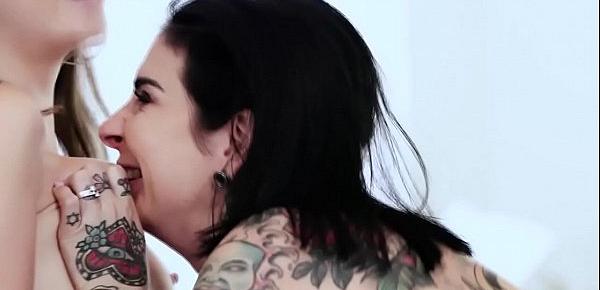 Sexy babe fucked by her tattooed gf